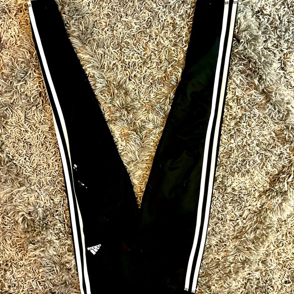 Adidas outfit - Picture 3 of 3